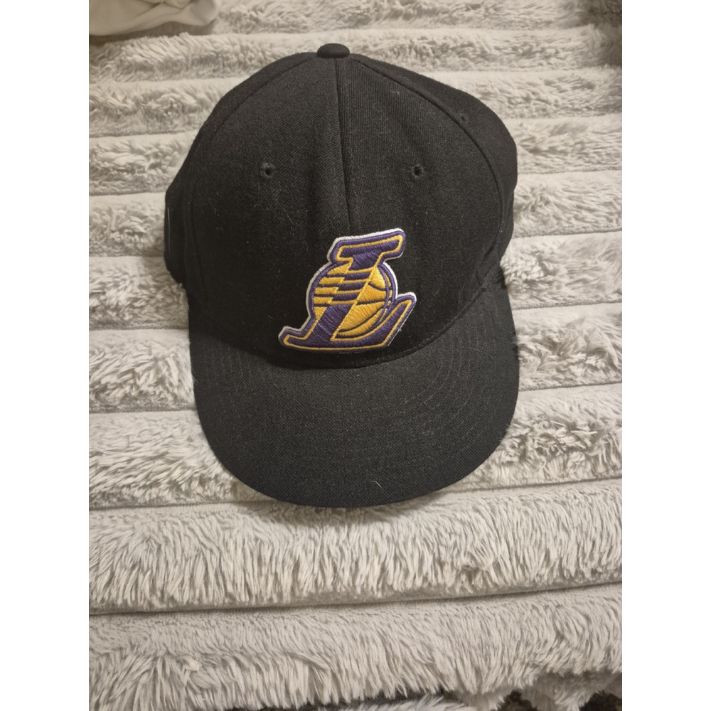 Authentic Los Angela’s‎ Lakers Fitted Hat Reebok Size 7 1/2